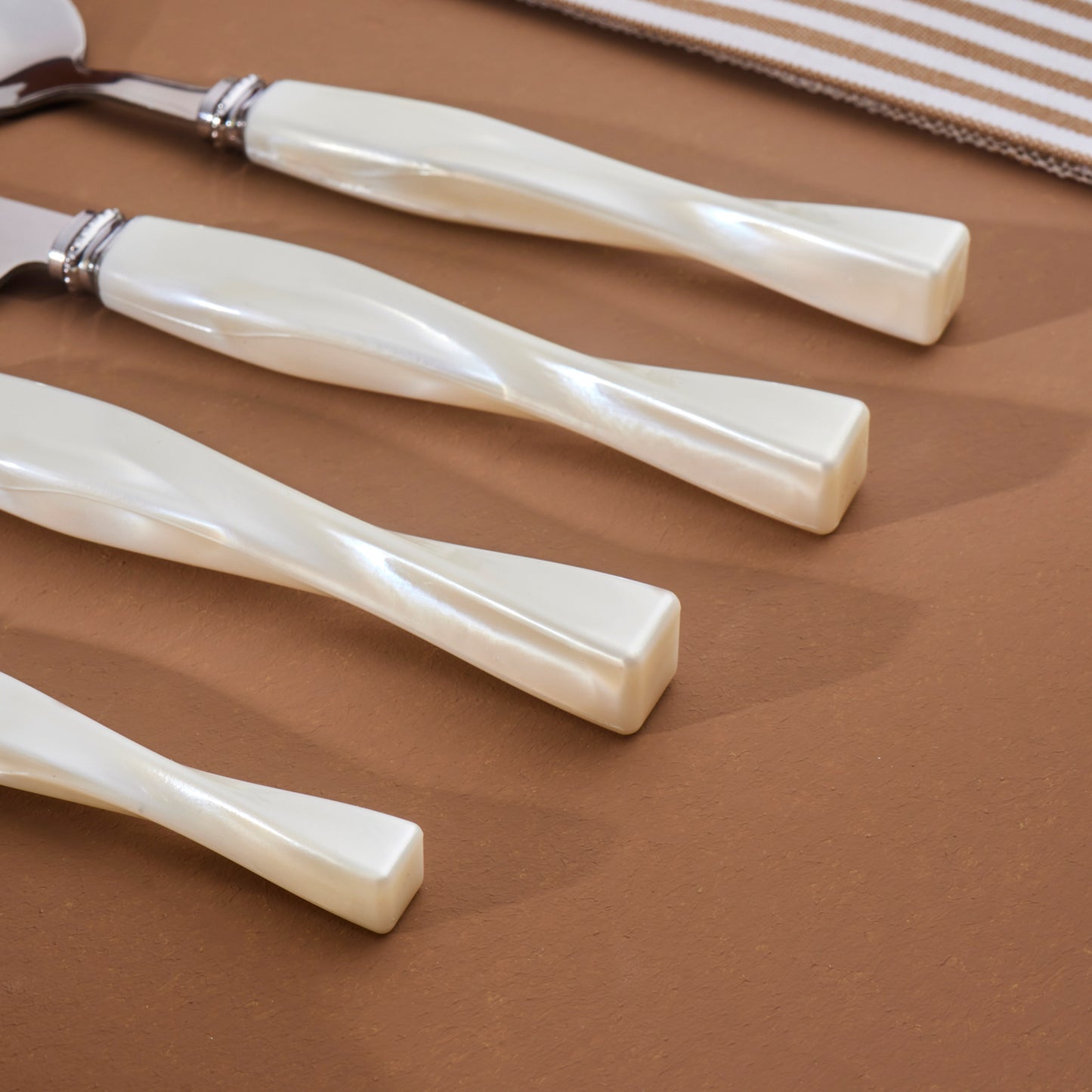 Emsan Velora 24-Piece 6-Person Cutlery Set - Cream