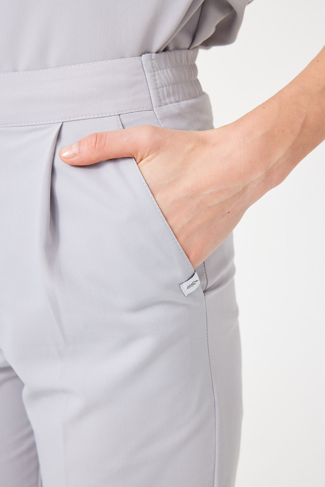 Cosa Citius Women's Pleated Trousers - Light Gray