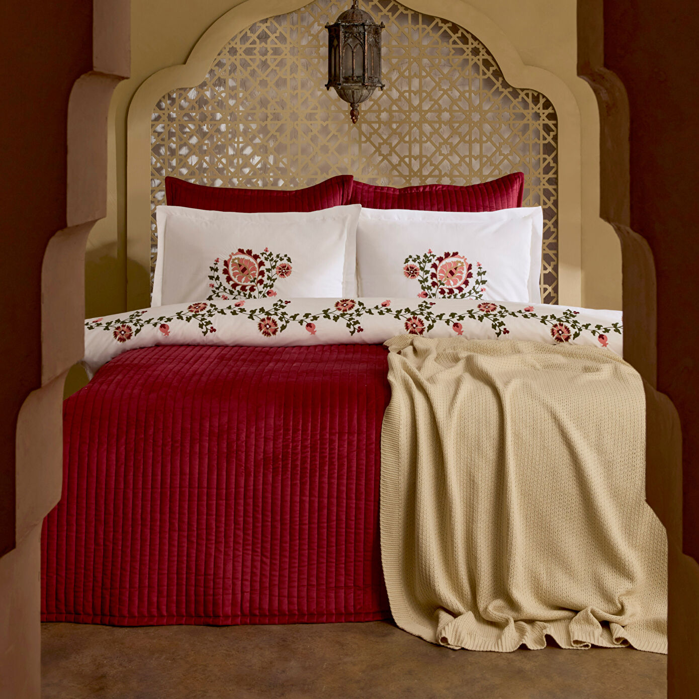 Lorea Double Embroidered Winter Set