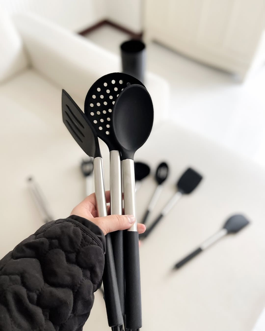 Mora 14 Piece Silicone Kitchen Set- Black