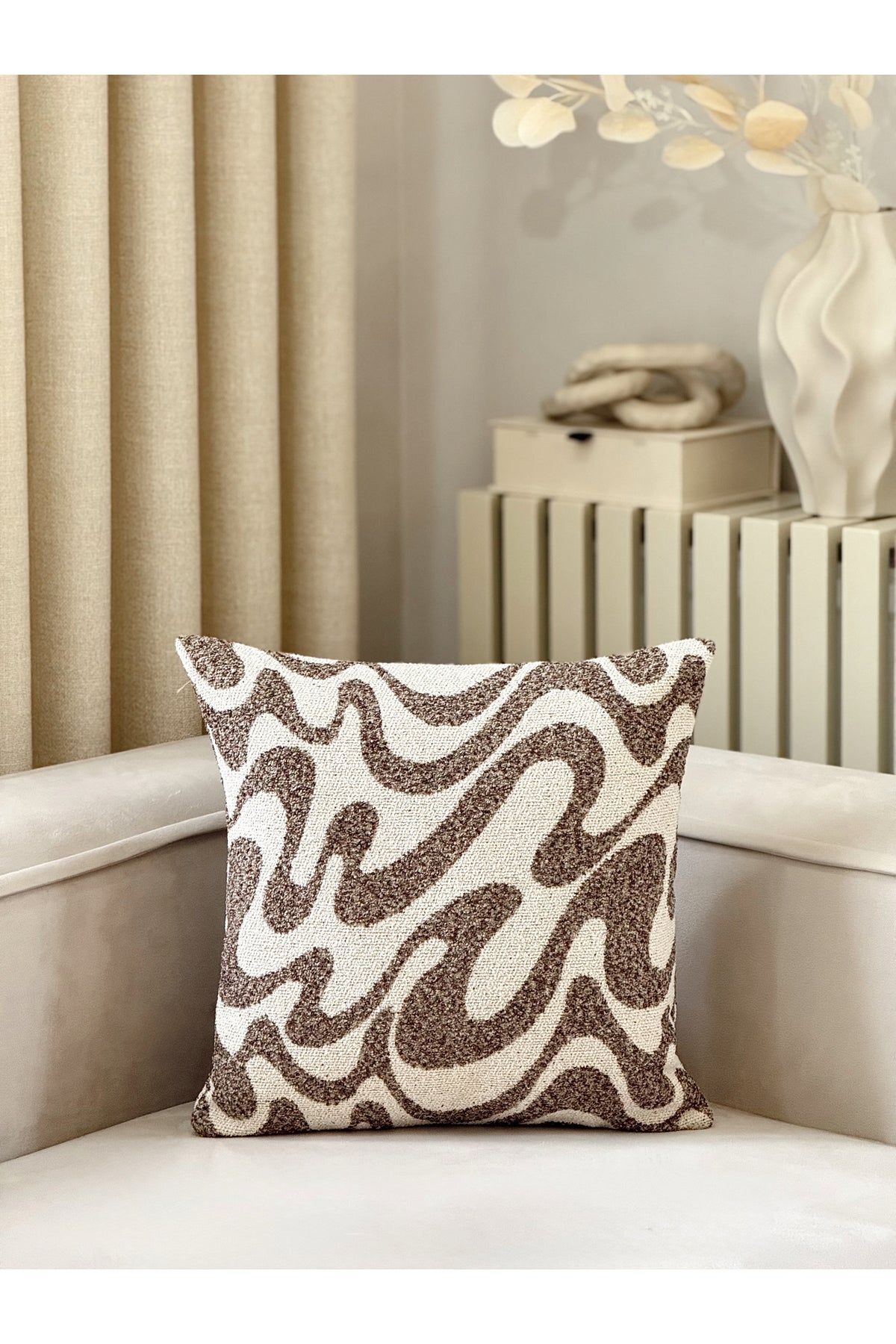 Flow Wave Decorative Pillow Cover – Brown