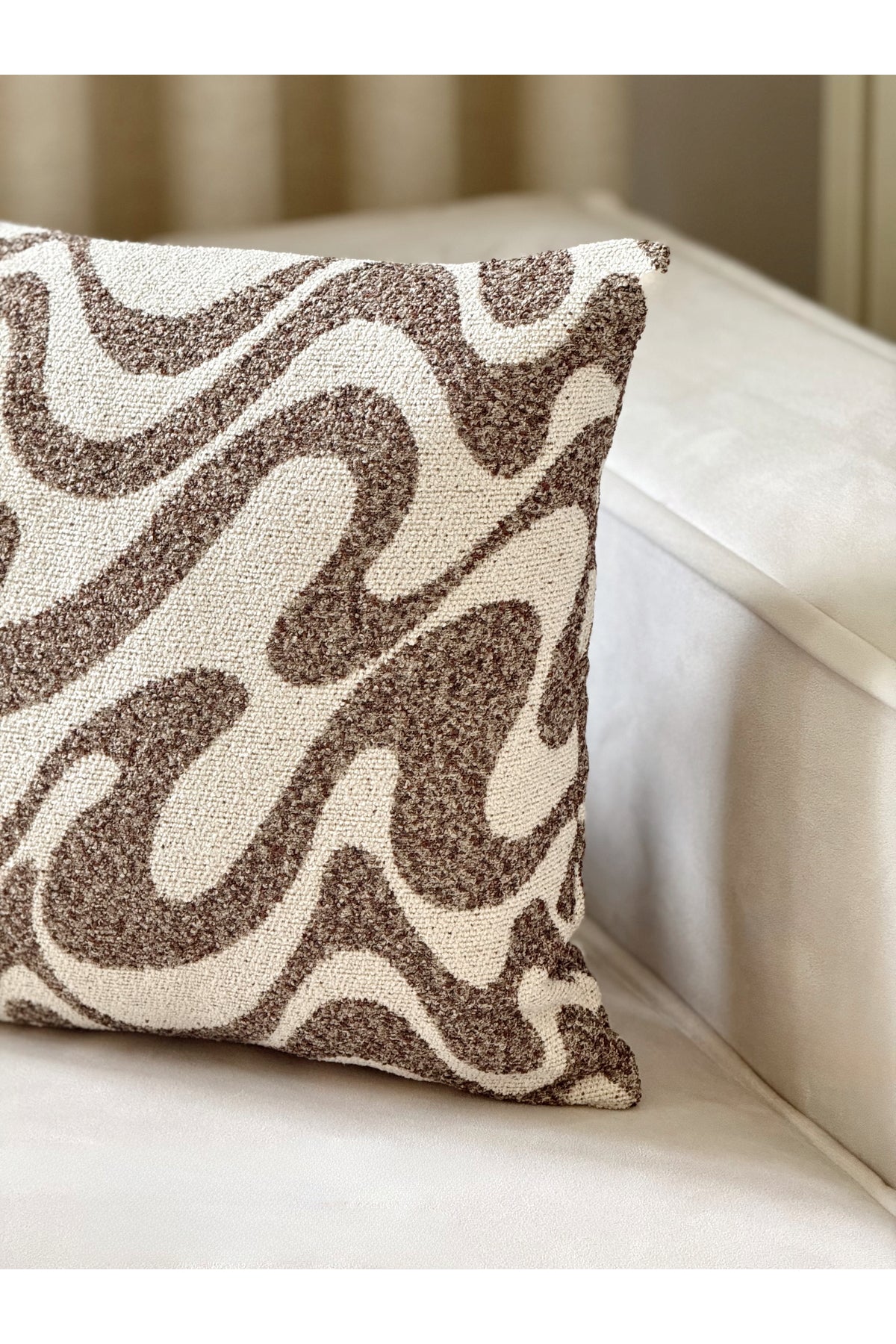 Flow Wave Decorative Pillow Cover – Brown