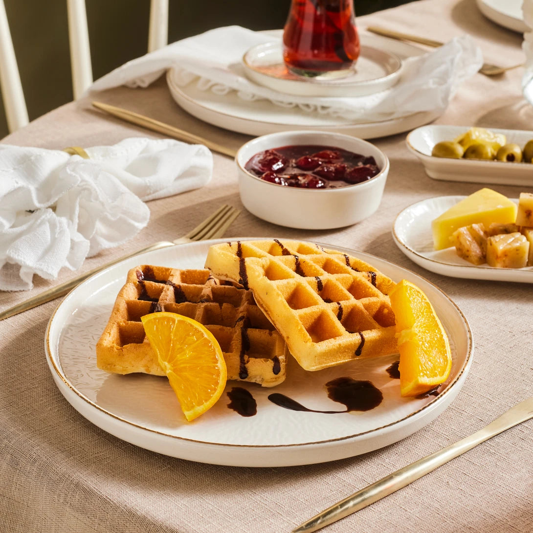 Komo 32 Piece 6 Person Breakfast Set Gold