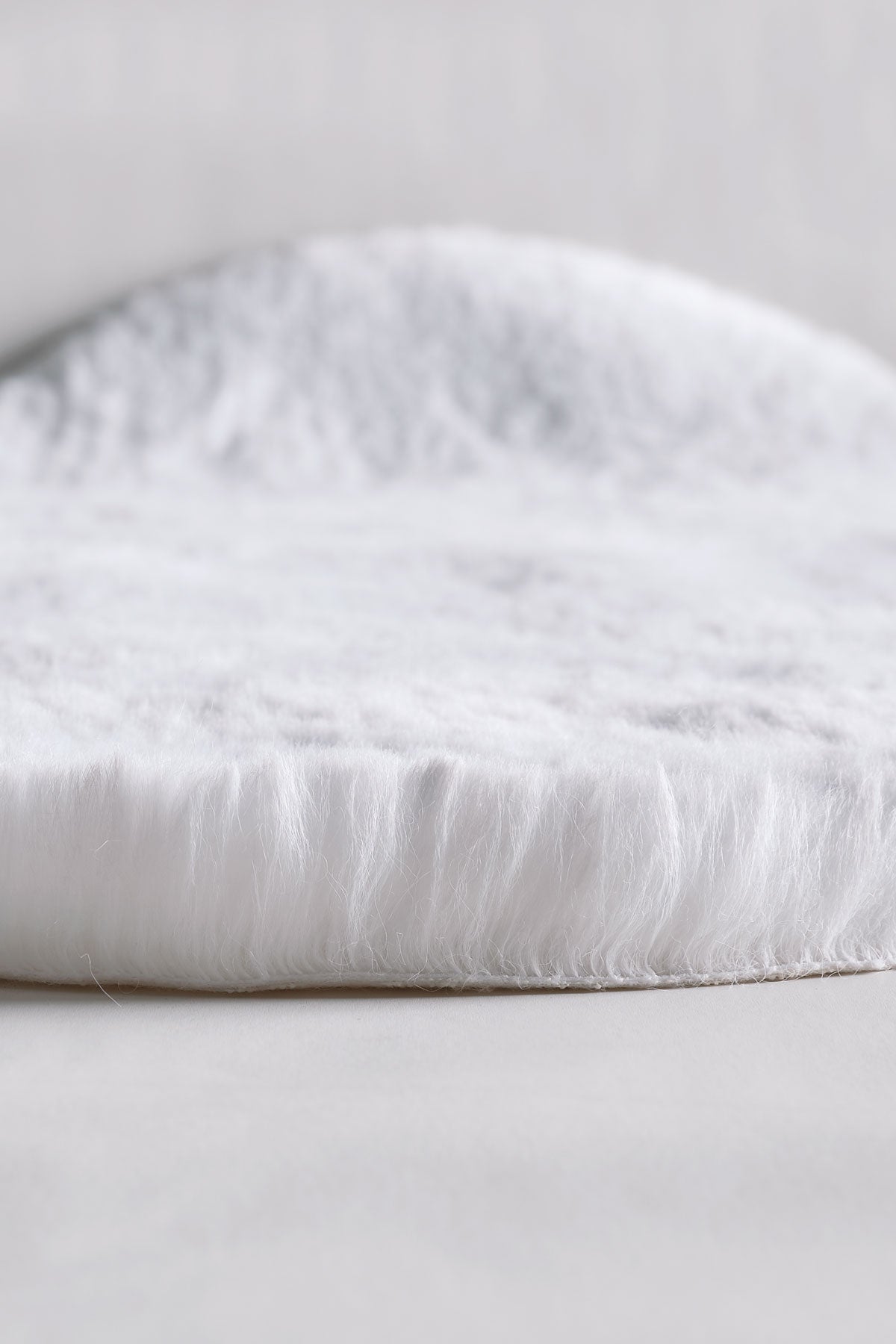 Lina Fluffy Mat - White