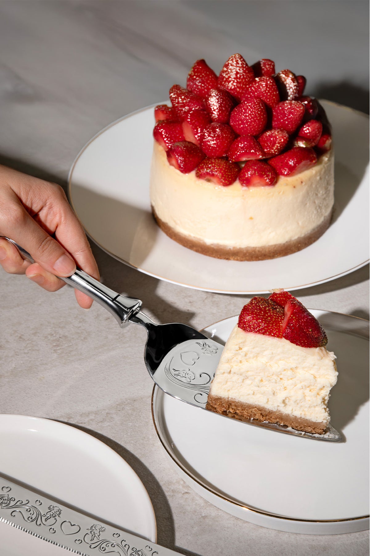 Defne 2-Piece Stainless Steel Cake Serving Set