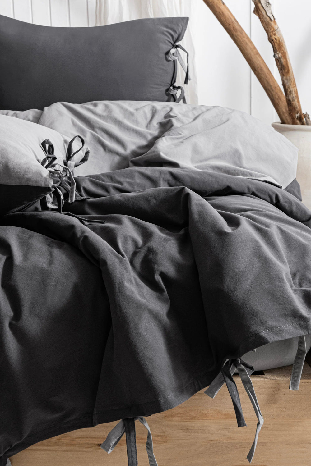 Colorful Washed Cotton Duvet Cover Set – Anthracite & Gray