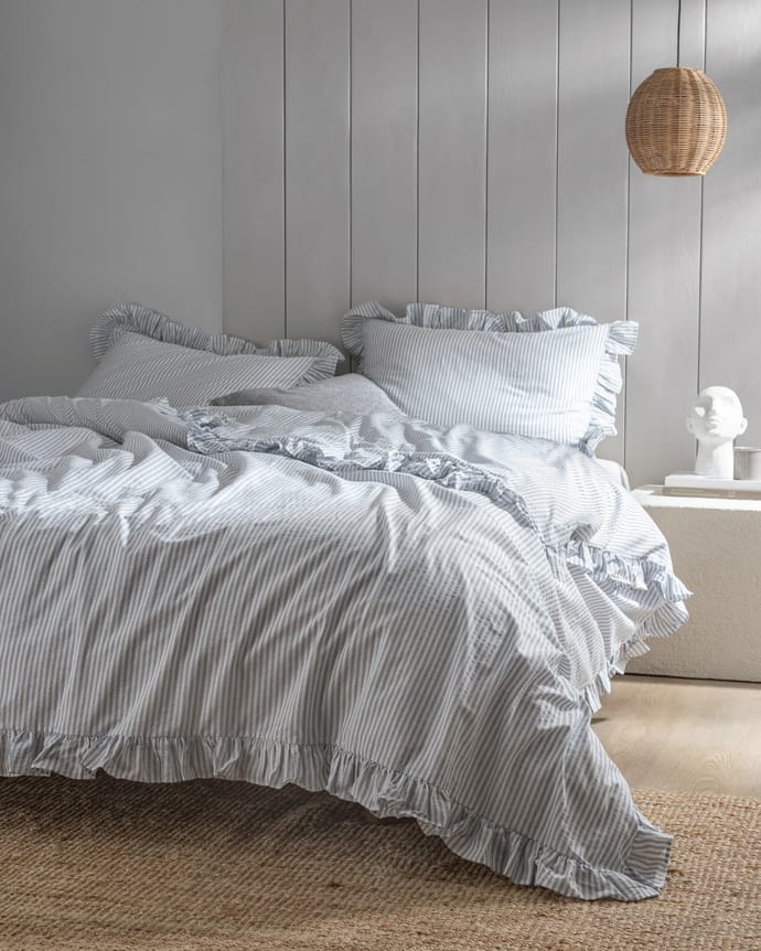 Verona King Size Ruffled Yarn-Dyed Sheet Duvet Cover Set - White/Blue