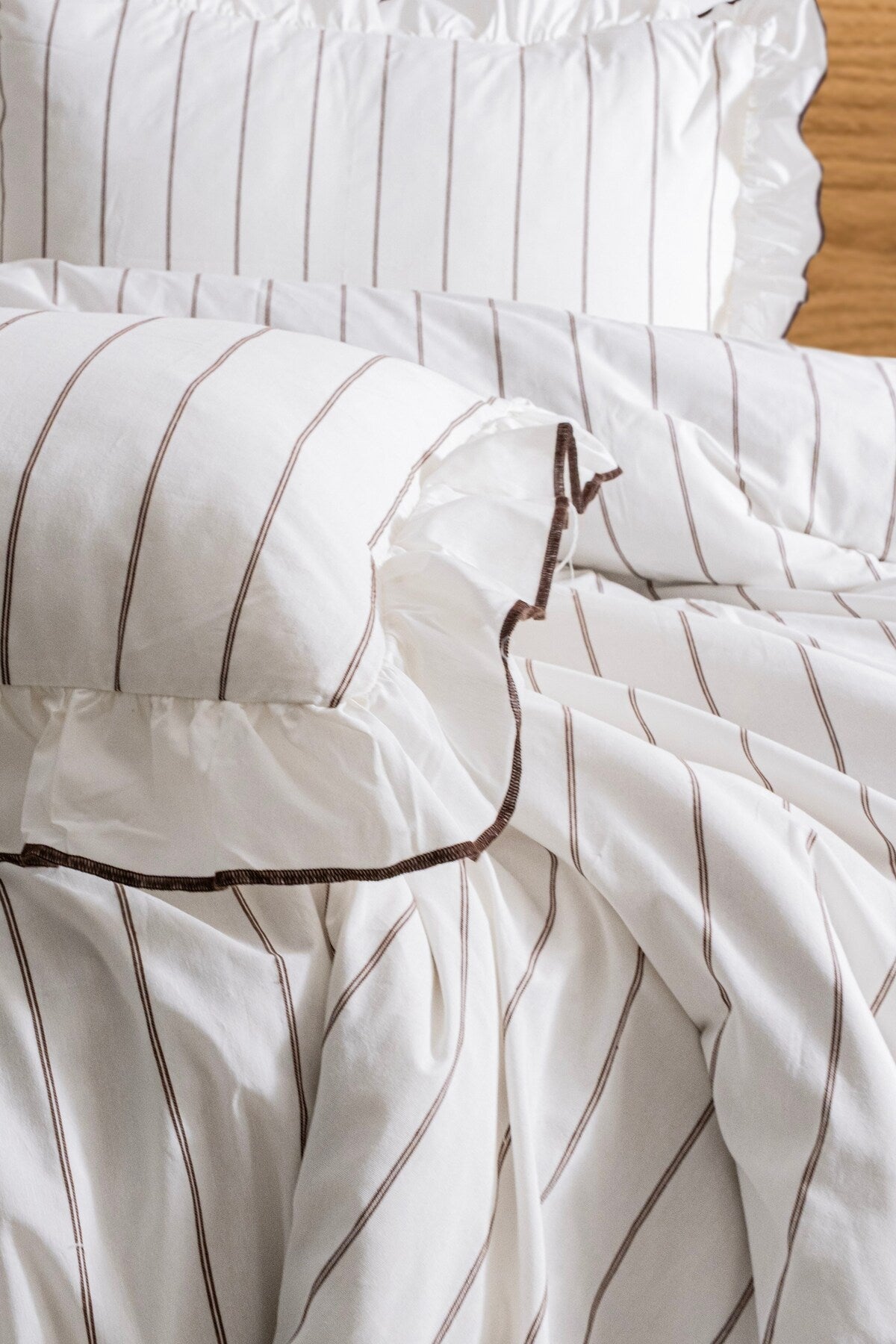 Aveline Ruffle Duvet Cover Set – Coffee