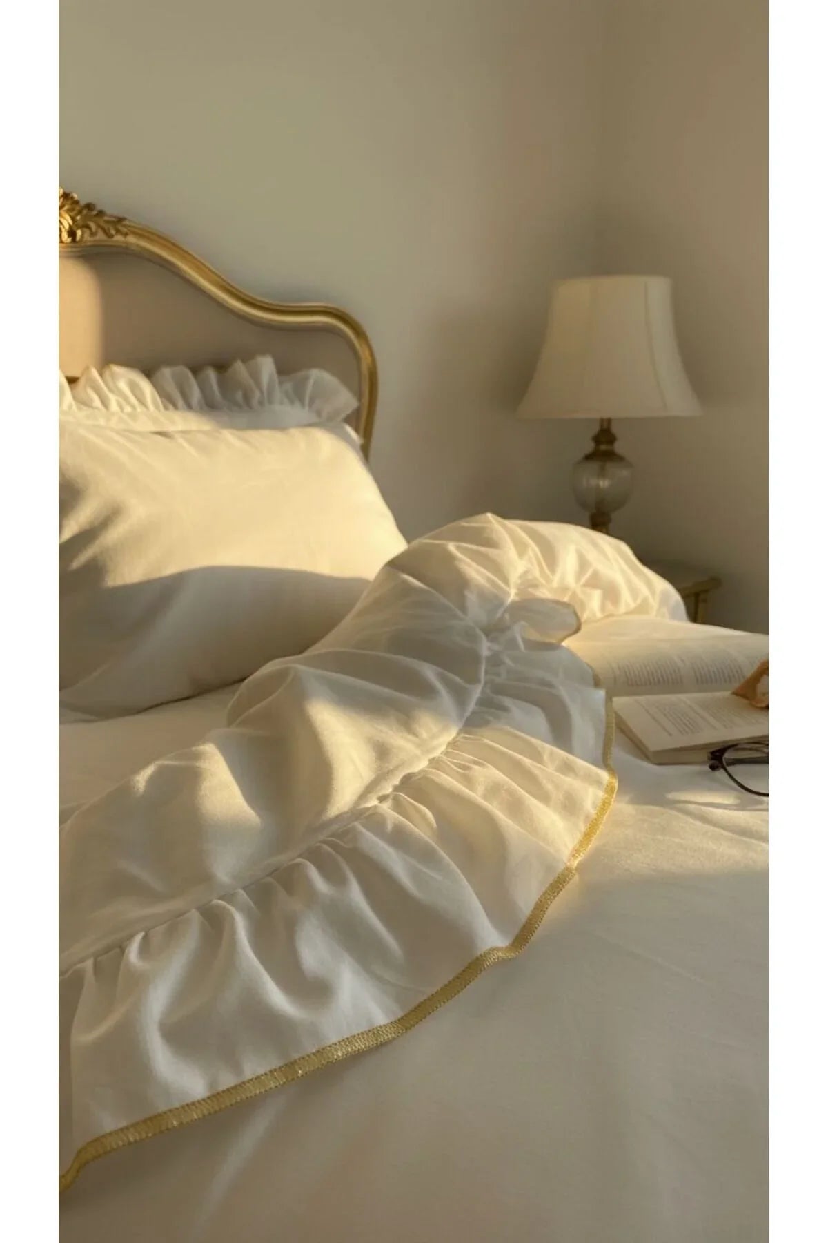 Serena Ruffle Duvet Cover Set – Ivory & Gold