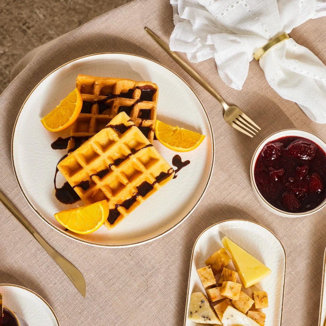 Komo 32 Piece 6 Person Breakfast Set Gold