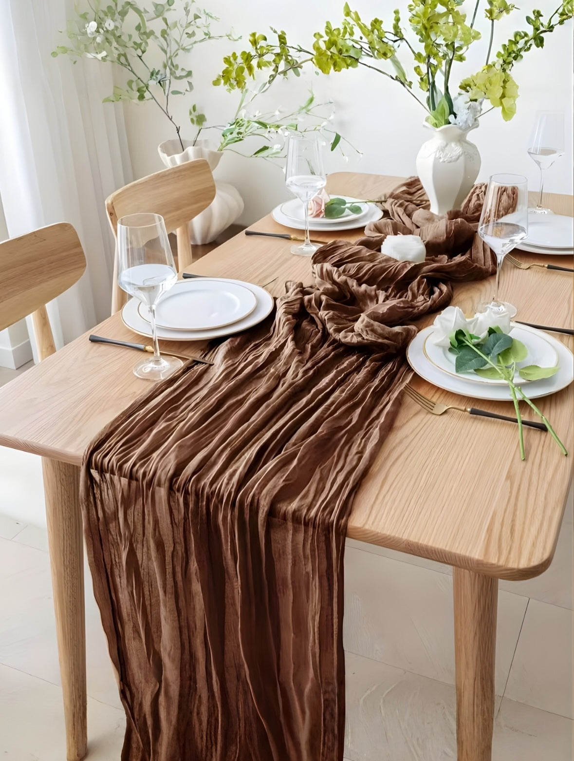 Nuvé Tulle Table Runner Brown