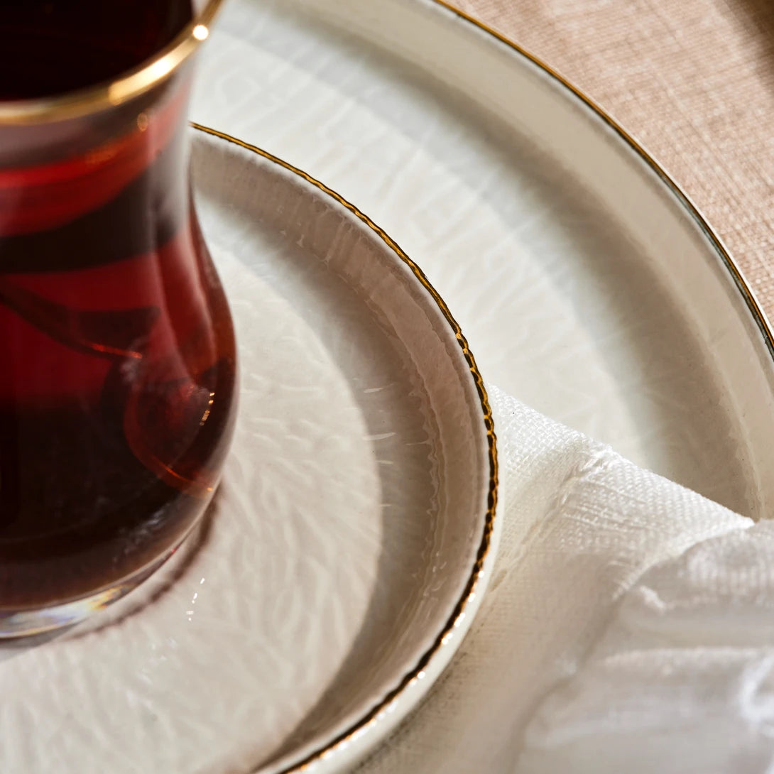 Komo 32 Piece 6 Person Breakfast Set Gold