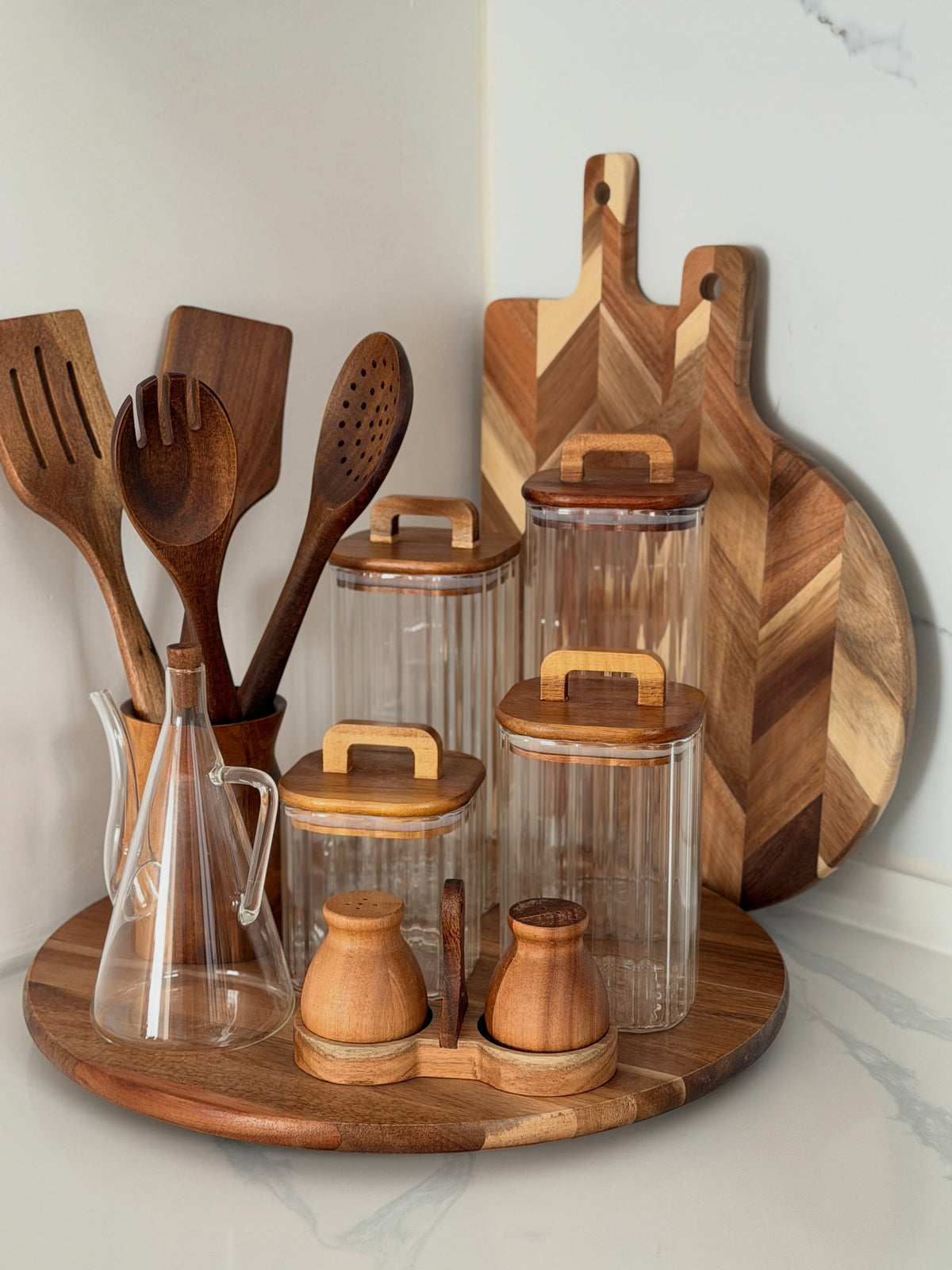 Rotaring Round Acacia Wood Serving Board – 41 cm