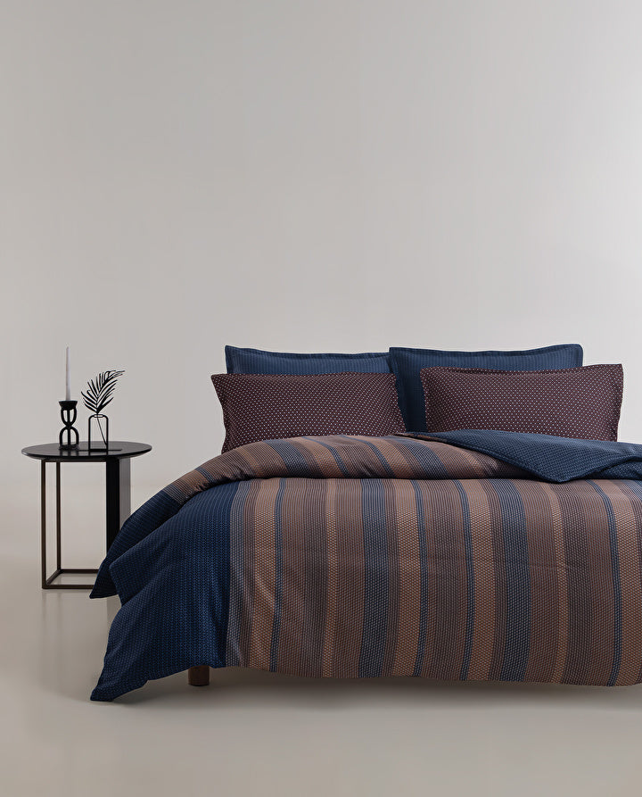 Kelt Cotton Sateen Duvet Cover Set – Navy