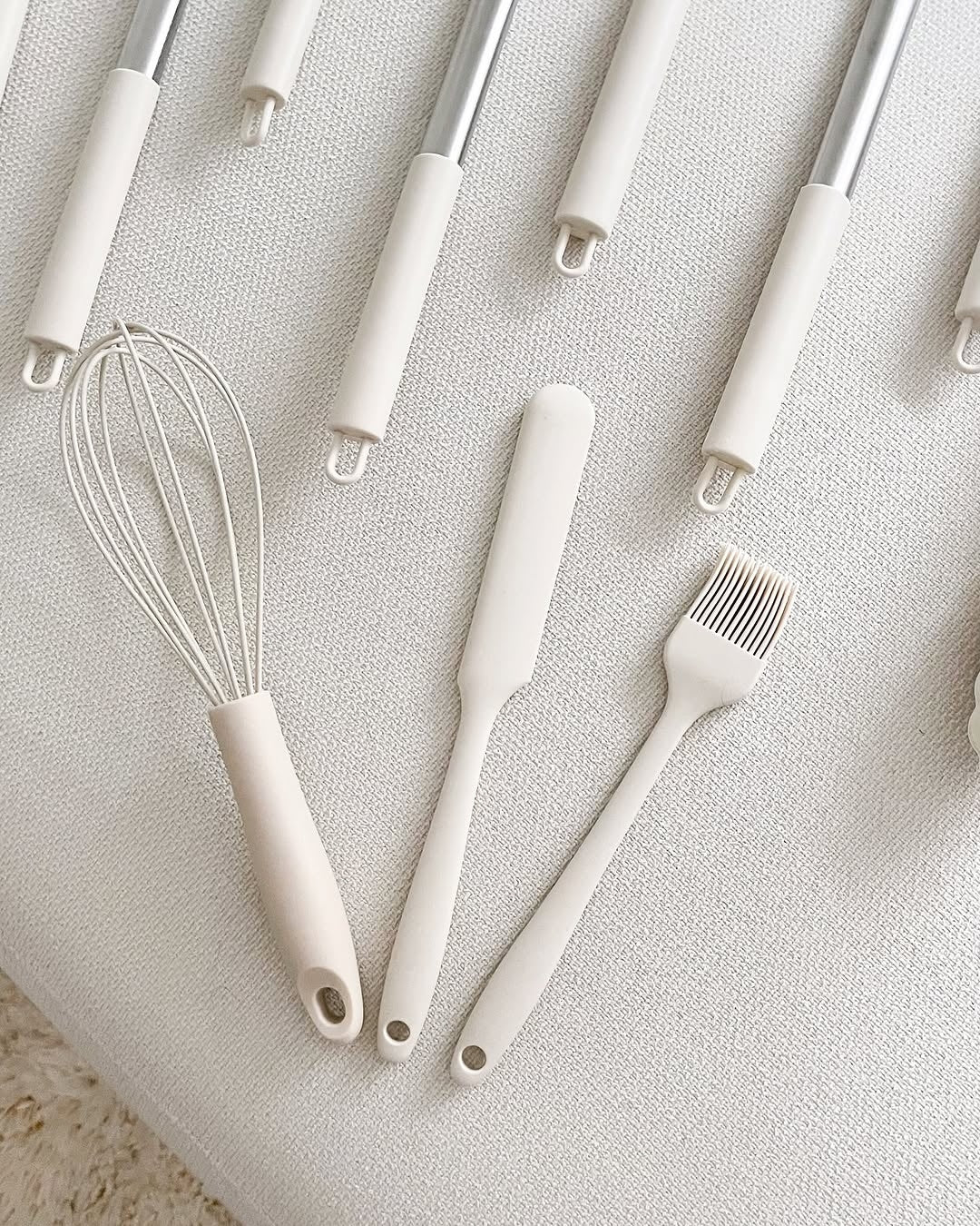 Mora 14 Piece Silicone Kitchen Set - Vanilla