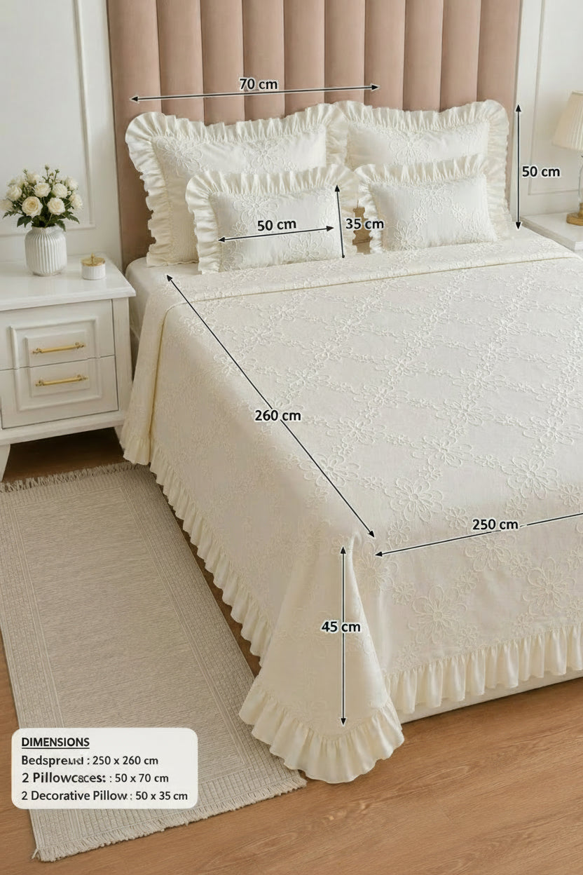 Garden of Love Chenille Bedspread – Off White
