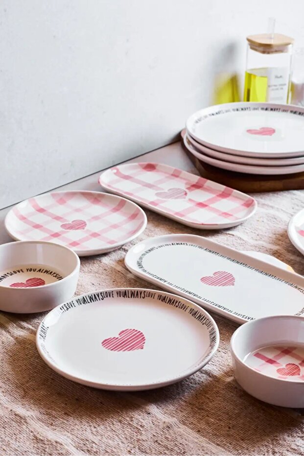 Hearts 10 Piece Breakfast Set for 4 People