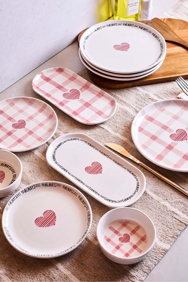 Hearts 10 Piece Breakfast Set for 4 People