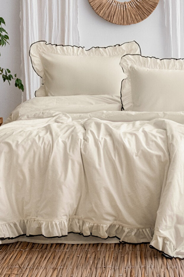 Noir Ruffle Overlock 100% Cotton Duvet Cover Set