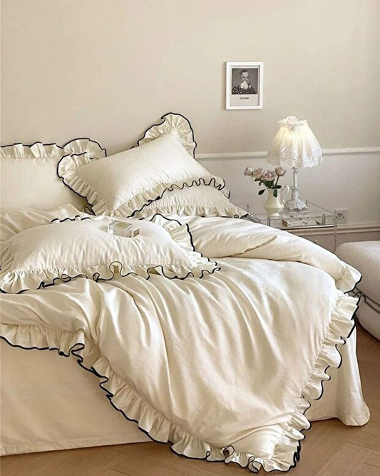Noir Ruffle Overlock 100% Cotton Duvet Cover Set
