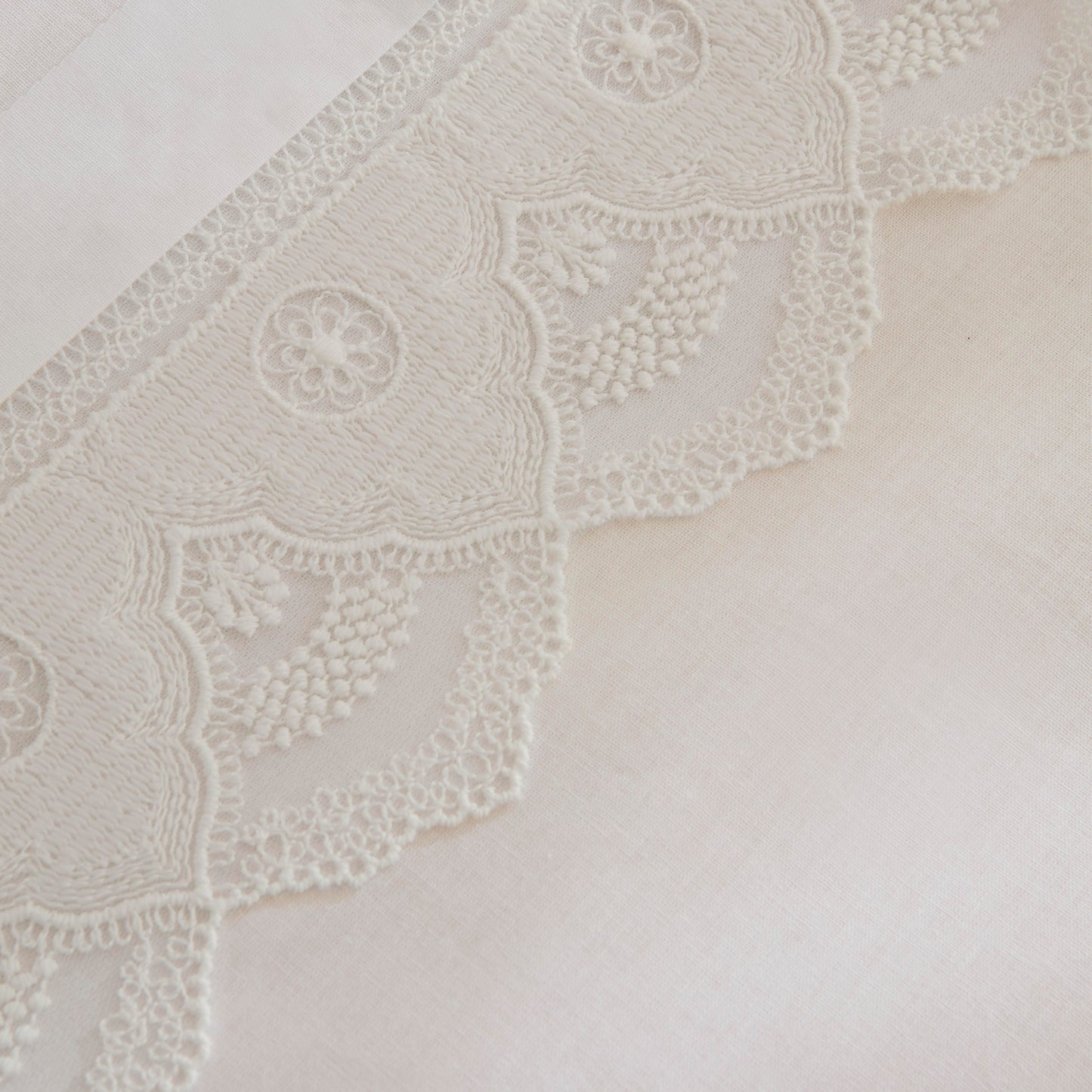 Teora 100% Cotton Lace Double Duvet Cover Set White